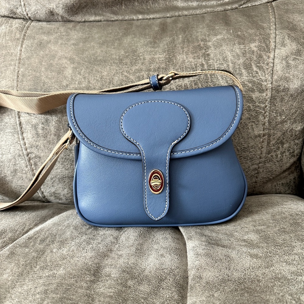 Dooney & Bourke Penrose Saddle 22 NWT